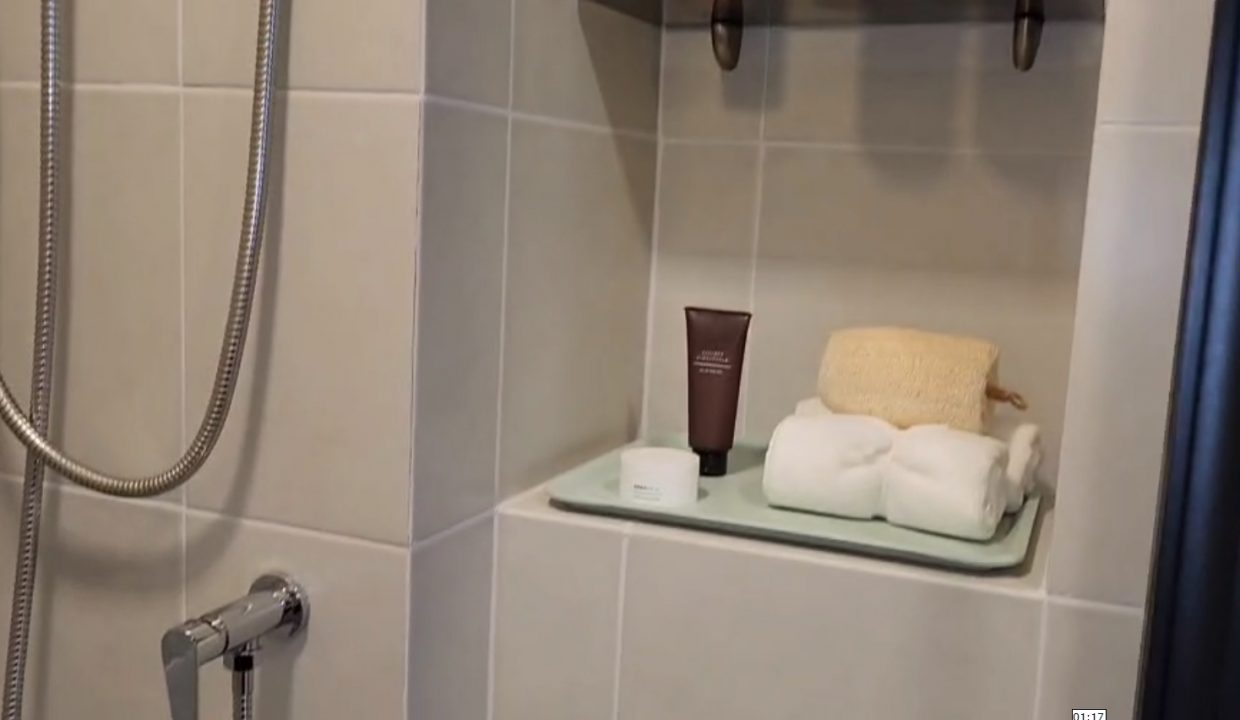 ชั้นวางของห้องอาบน้ำ