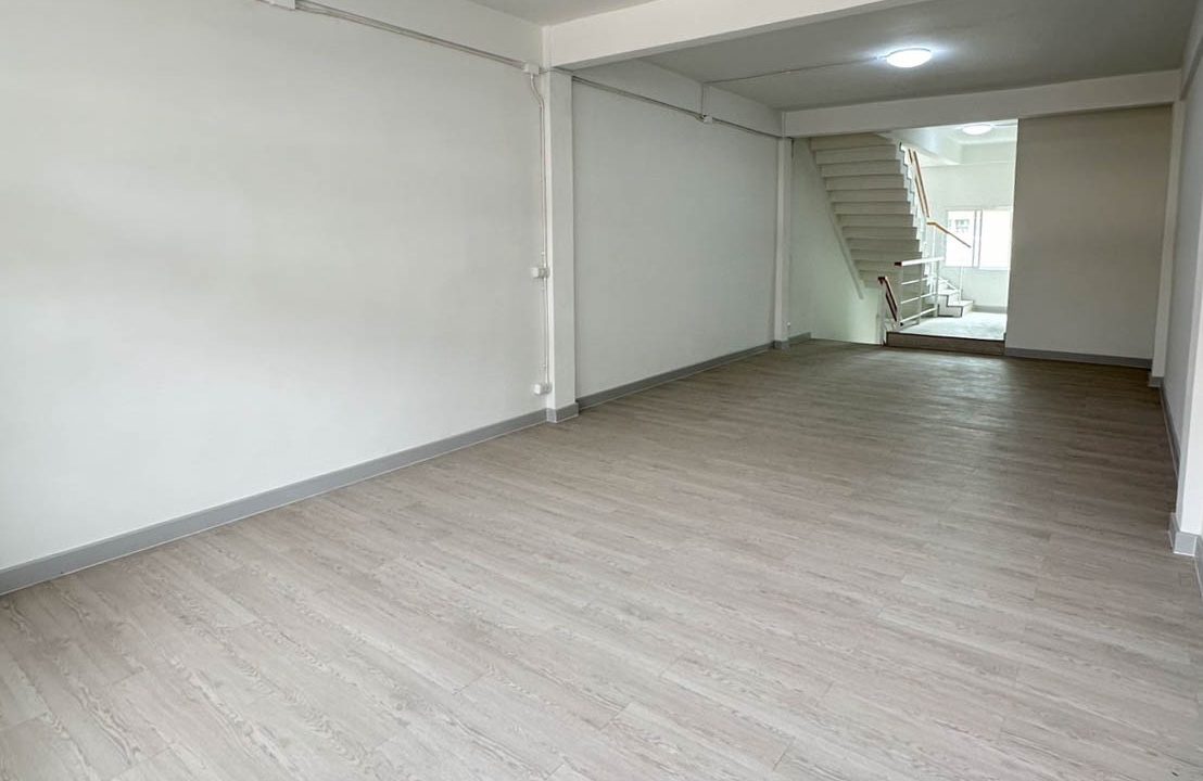 อาคารพาณิชย์ 020